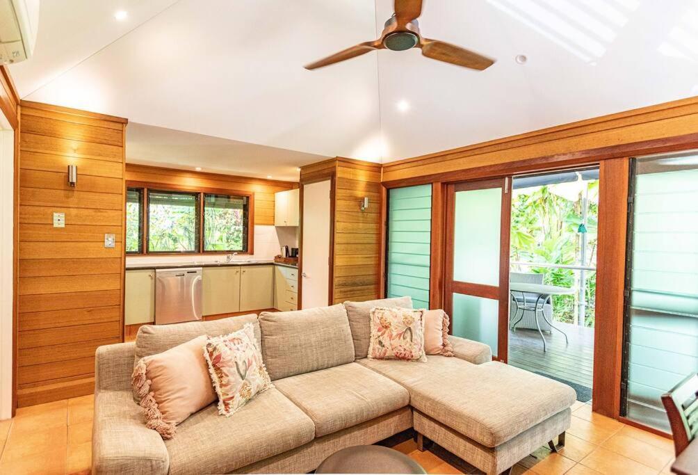 17 Wharf Street - Main House & Bungalow Villa Port Douglas Luaran gambar